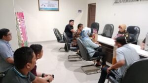 Polsek Kota Barat Limpahkan Tersangka Penggelapan ke Kejari Kota Gorontalo