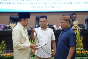 Ryan Kono Paparkan LKPJ Tahun 2022 Pada Rapat Paripurna DPRD Kota Gorontalo