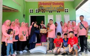 Peringati Harlah Ke- 44, Pedro Bau Bersama IKA SMP I Botupingge Berbagi dengan Anak Panti Asuhan