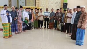 Disaat Fenomena Gerhana Matahari, Dua Tokoh Buton Tengah Ini Bertemu