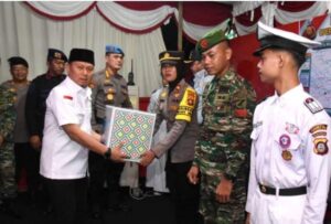 Penjagub Hamka Tinjau Pos Terpusat Ketupat di Malam Lebaran