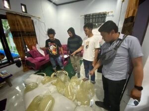 500 Liter Cap Tikus Diamankan Polisi Dari TPI Kota Gorontalo