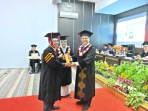 UNG Bangga Luluskan Iswan Isa sebagai Doktor Linguistik Terapan ke-11