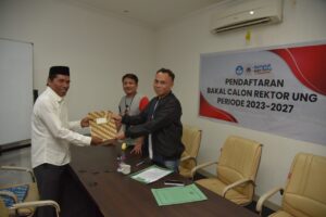 Dr. Udin Hamim Daftarkan Diri Jadi Bakal Calon Rektor UNG