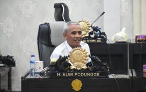 Alwi Minta Pemkot Tangguhkan Iuran di Pasar Sentral