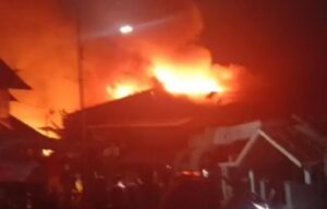 Breaking News : Kebakaran Terjadi di Sekitar Masjid Baiturrahim Kota Gorontalo