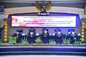 6 Fraksi Dekot Sepakat Terima Dokumen Pertanggungjawaban APBD Kota Gorontalo
