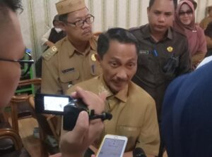 Bupati Nelson Dorong Kelestarian Generasi Pohon Kelapa di Gorontalo