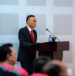 Rusli Habibie Vs Rachmat Gobel