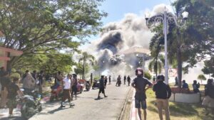 Aksi Demo di Pohuwato Berujung Pembakaran Kantor Bupati