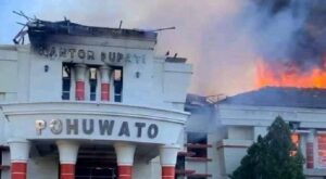 Demonstran Bakar Kantor Bupati Pohuwato, Begini Kronologinya