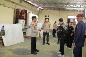 Kapolresta Gorontalo Kota Cek Gudang KPU, Keamanan Logistik Diutamakan