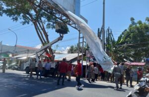 Belum Masuk Tahapan Kampanye, Bawaslu Gorontalo Tertibkan Baliho Nakal