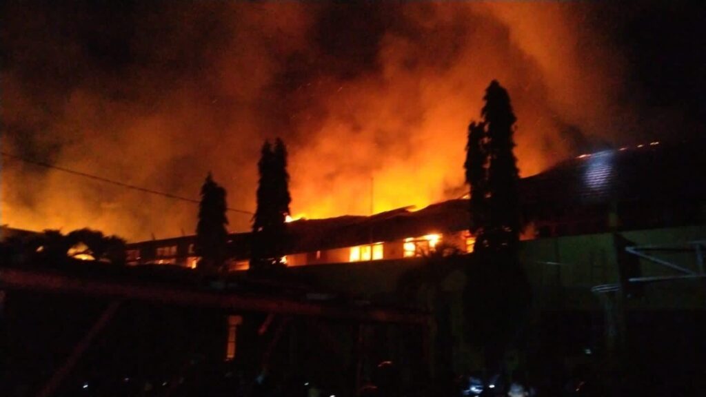 Breaking News: SMA Negeri 4 Gorontalo Terbakar