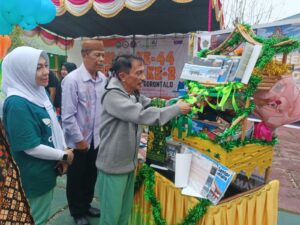 Nelson Pomalingo Apresiasi Karya Buku MAN 1 Kabupaten Gorontalo