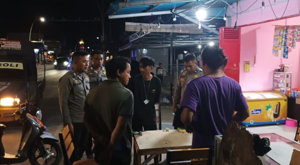 Polsek Kota Utara Amankan 20 Botol Cap Tikus dalam Patroli KRYD