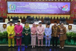 HUT Ke-23 Provinsi Gorontalo, Paris Jusuf Pimpin Rapat Paripurna Bernuansa Adat