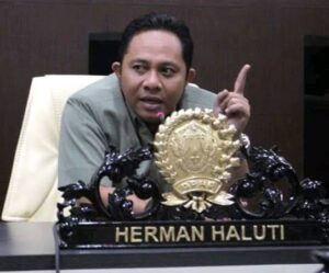 Herman Haluti Sebut Sampah dan Plat Duiker Rusak Sebabkan Banjir di Kota Gorontalo