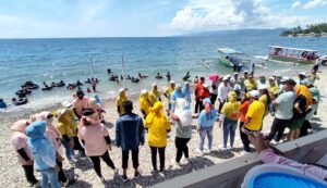 Lomba-Lomba Seru Warnai Family Gathering Cleaning Service UNG