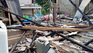 Bantuan Kebakaran, Pemkot Gorontalo Berikan Bahan Baku Rumah Senilai 25 Juta