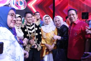 Suara Emas Owan Raih Juara D’Academy Musim Ke-6