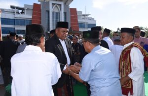 UNG Gelar Sholat Idul Fitri 1 Syawal di Halaman Rektorat