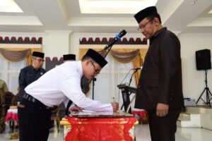 Sofian Ibrahim Lantik 17 PPPK Fungsional Guru