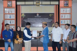 Dua Pasangan Balon Bupati dan Wakil Bupati Boalemo Serahkan Perbaikan Dokumen Syarat Dukungan