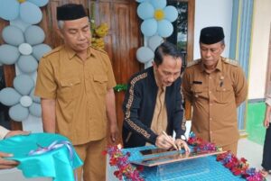 Tingkatkan Pelayanan, Nelson Resmikan Kantor Desa Gandasari Tolangohula