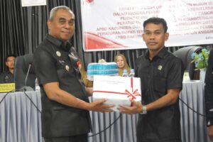 Paripurna DPRD Buteng, Kostantinus Sampaikan Pertanggungjawaban APBD 2023