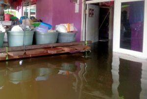 Ditinggalkan Mengungsi, Rumah di Tenggela Kemalingan