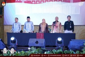 Betty Epsilon Idroos Pimpin Rapat Evaluasi Coklit Pilkada Serentak 2024 di Gorontalo