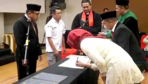 Lantik 55 Anggota PPK, Ketua KPU Gorut Tegaskan Kode Etik untuk Anggota PPK