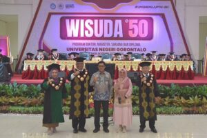 Eduart Wolok Sambut Kehadiran Dirjen Diktiristek di Wisuda