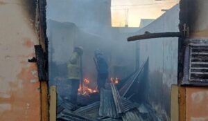 Rumah di Limboto Hangus Terbakar Akibat Pembakaran Sampah