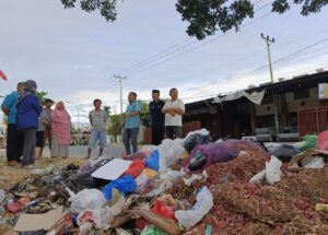 Tanggapi Keluhan Warga, Sekda Haris Tome Bertindak Cepat Atasi Sampah di Limboto