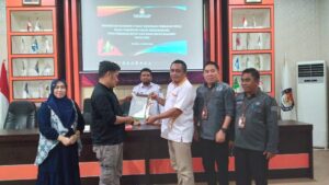 Verifikasi Kedua Bacalon Wahyudin-Riko Hampir Rampung