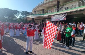 Pelepasan Gerak Jalan SD/MI, Haris Soroti Penguatan Karakter dan Disiplin