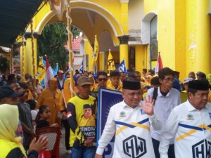 Ribuan Simpatisan Iringi Pendaftaran Pasangan DEWA ke KPU Kabupaten Gorontalo