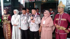 Resmi Daftar ke KPU, Burhanudin-Rivendi Siap Perbaiki Ekonomi Boalemo
