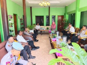 Cooling System Jelang Pilkada, Kapolres Buteng Silaturahim bersama Calon Bupati