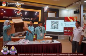 KPU Provinsi Gorontalo Gelar Simulasi Pemungutan Suara untuk Siswa SMAN 2 Gorontalo