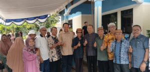 Gusnar Ismail Gelar Reuni Alumni SMPN 56 dan SMA 3 Gorontalo di Kediamannya