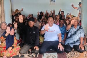 Warga Bongomeme Keluhkan Jalan Rusak, Gusnar Siap Wujudkan Aspirasi