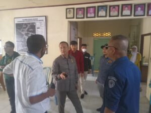 Warga Wongkaditi Barat Keluhkan Jalan Rusak dalam Reses DPRD Kota Gorontalo