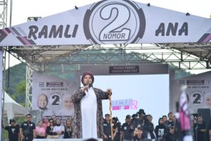 Ribuan Pendukung RAMAH Larut Dalam Tausyiah Ustad Derry Sulaiman