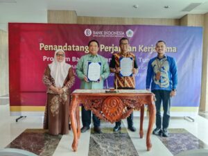 BI Salurkan Bantuan Uang Kuliah untuk Mahasiswa UNG