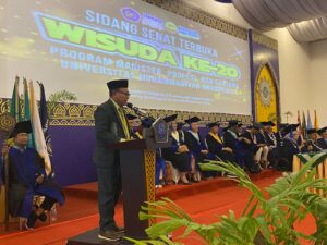 Yosef Koton Ajak Wisudawan UMGO Berkontribusi Bagi Masyarakat Gorontalo