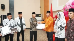 Peringatan Hari Guru, Ismail Fokuskan Pada Tantangan Era Digital