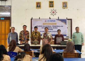 Tim SNPMB UNG Kunjungi Sekolah di Teluk Tomini untuk Sosialisasi